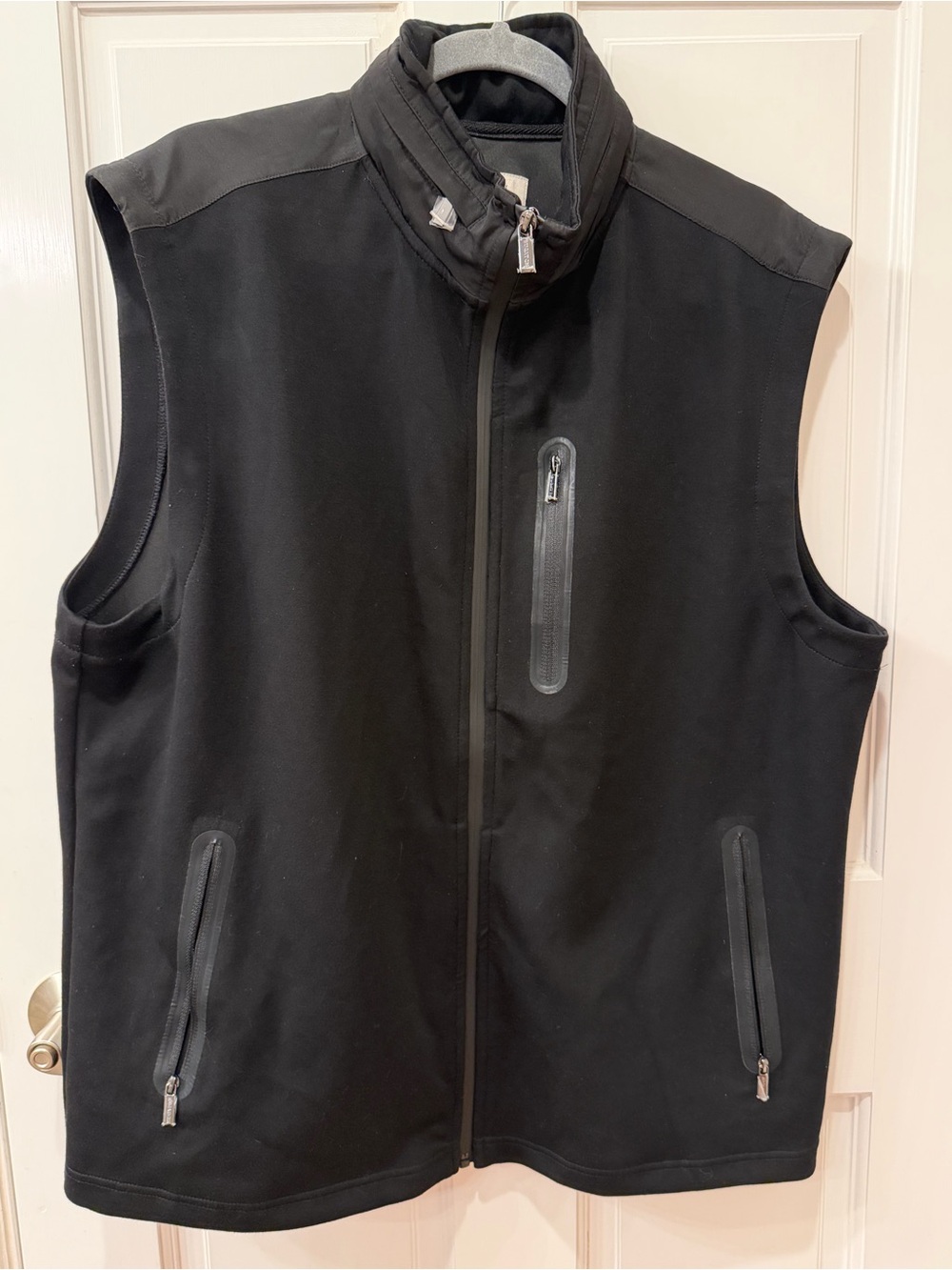 BUGATCHI Soft Touch™ Performance Nylon Hooded Vest